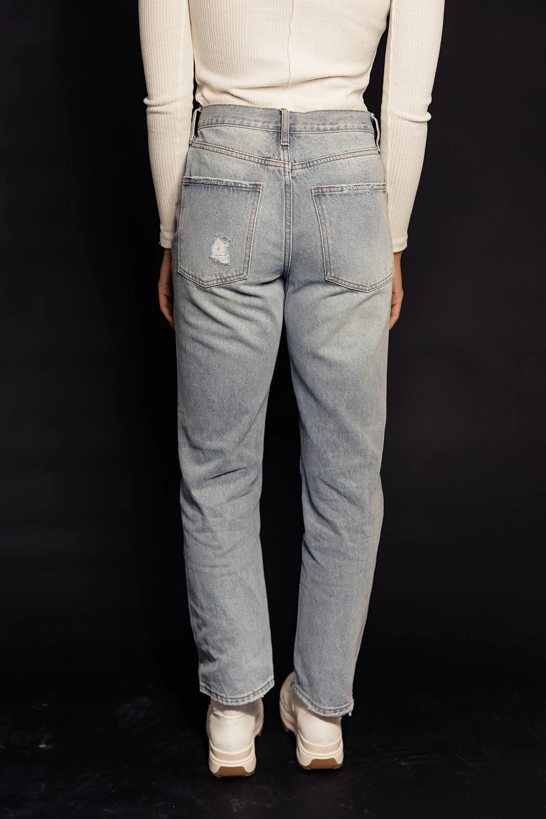 Brayden Loose Fit Distressed Jeans - Image 8