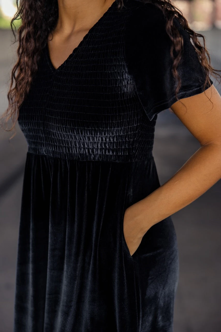 New Moon Flutter Sleeve Velvet Dress - Image 12