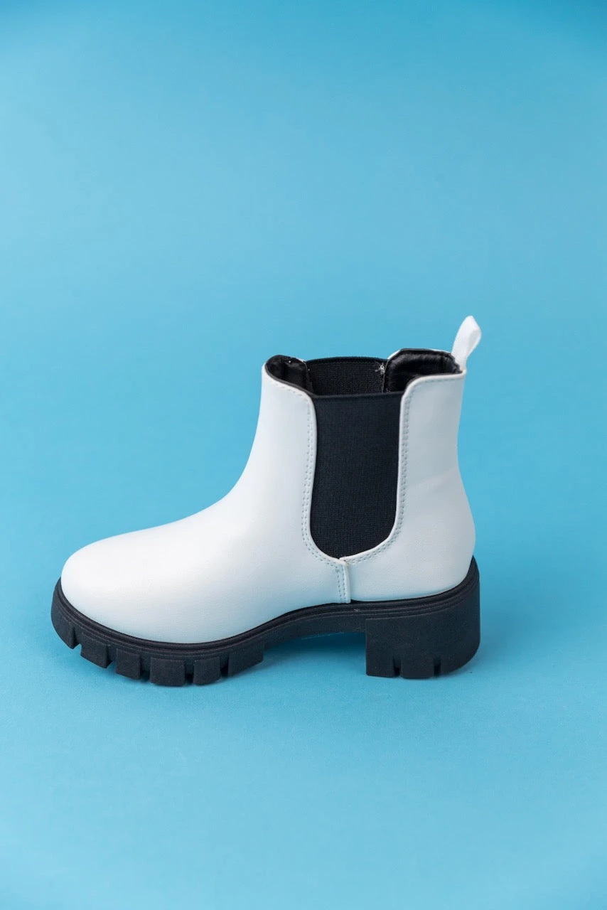 Madi Chelsea Boot - Image 5